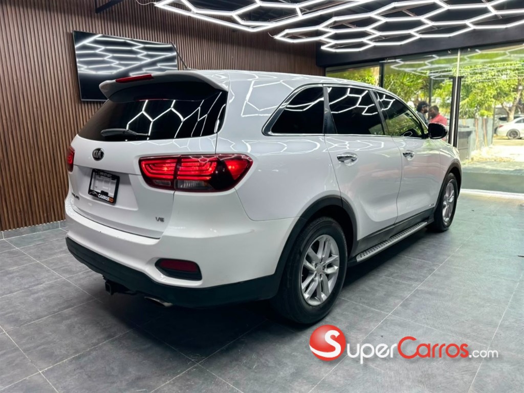 2020 Kia Sorento LX — foto 5 / 9