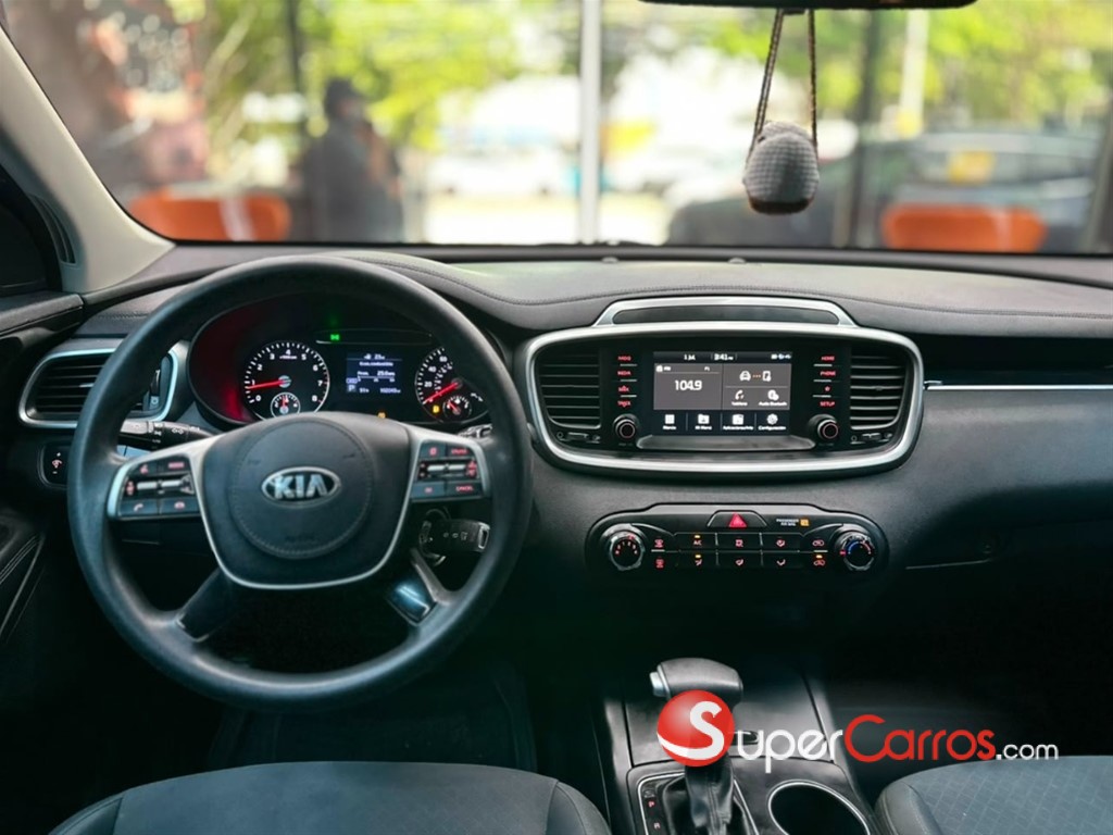 2020 Kia Sorento LX — foto 6 / 9