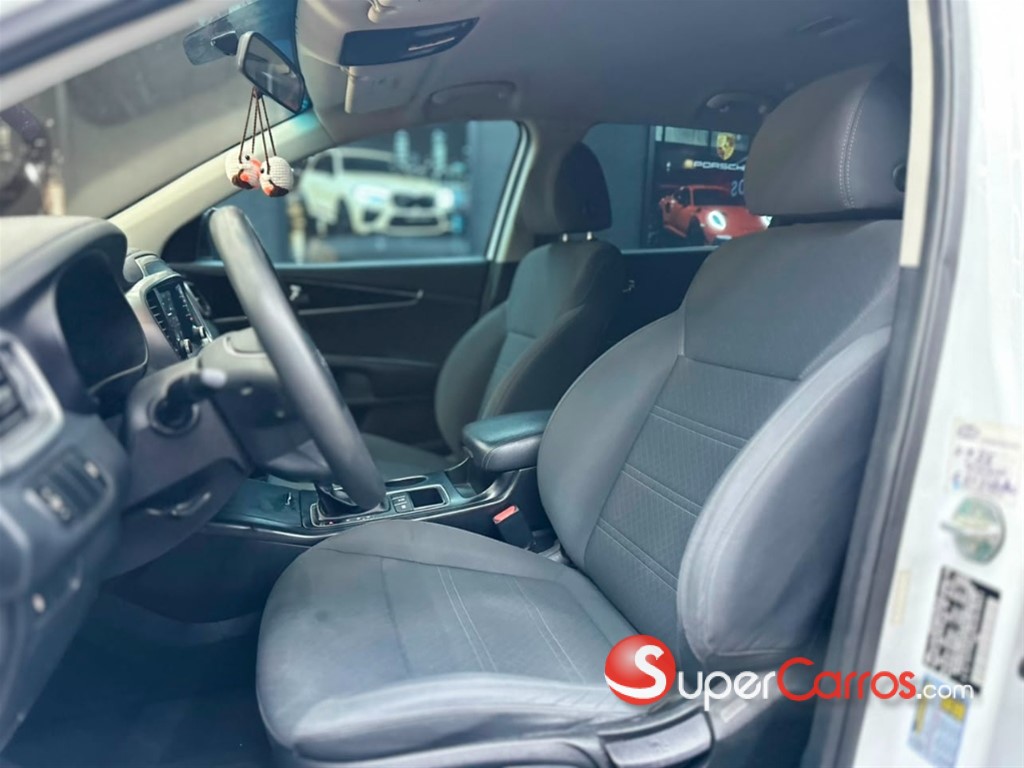 2020 Kia Sorento LX — foto 9 / 9