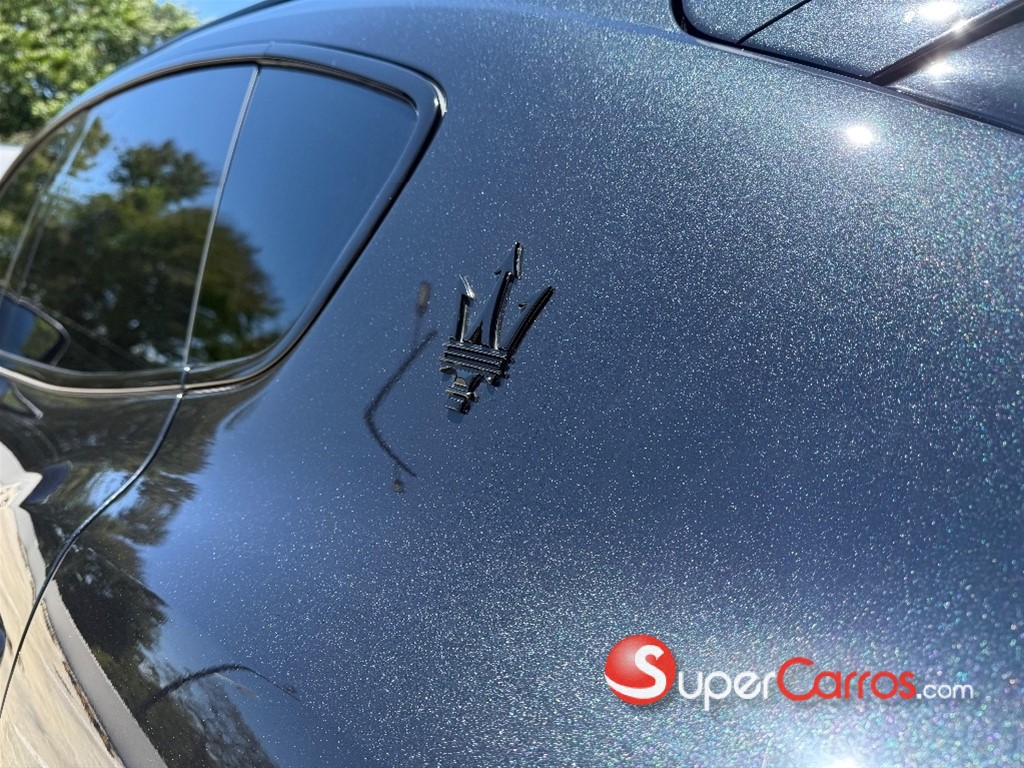 2022 Maserati Levante Modena — foto 8 / 10