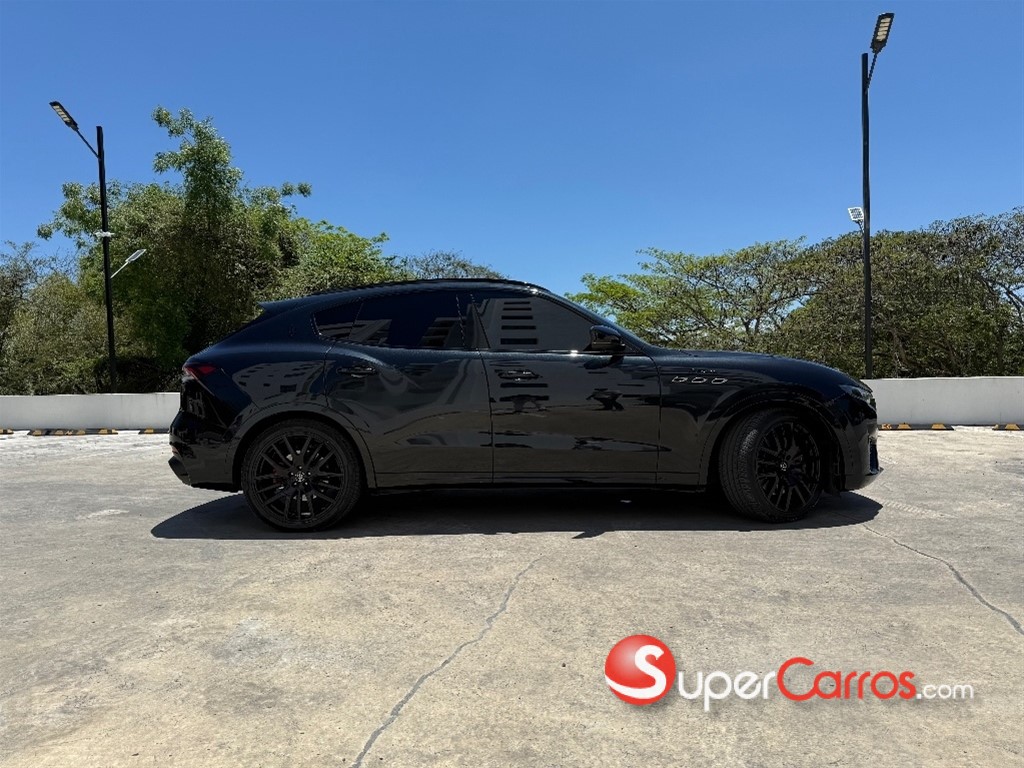 2022 Maserati Levante Modena — foto 10 / 10