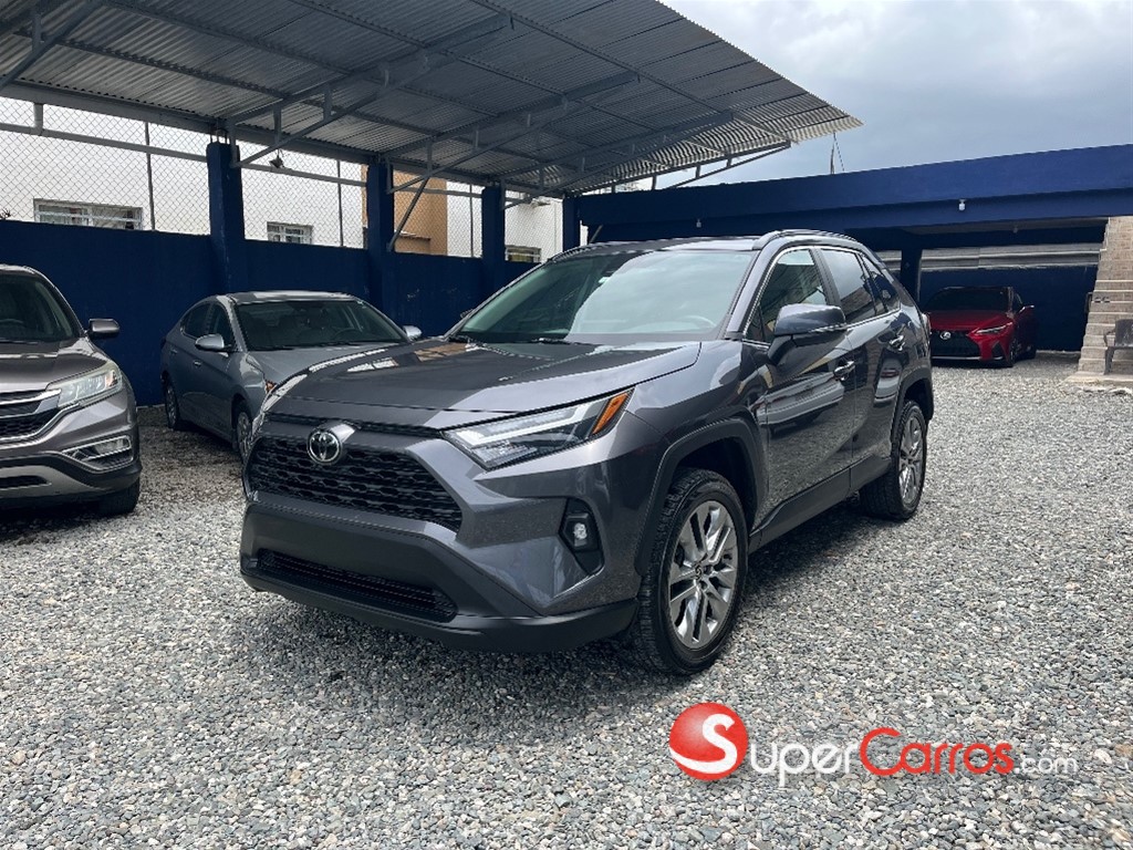 2022 Toyota RAV4 XLE Premium — foto 3 / 12