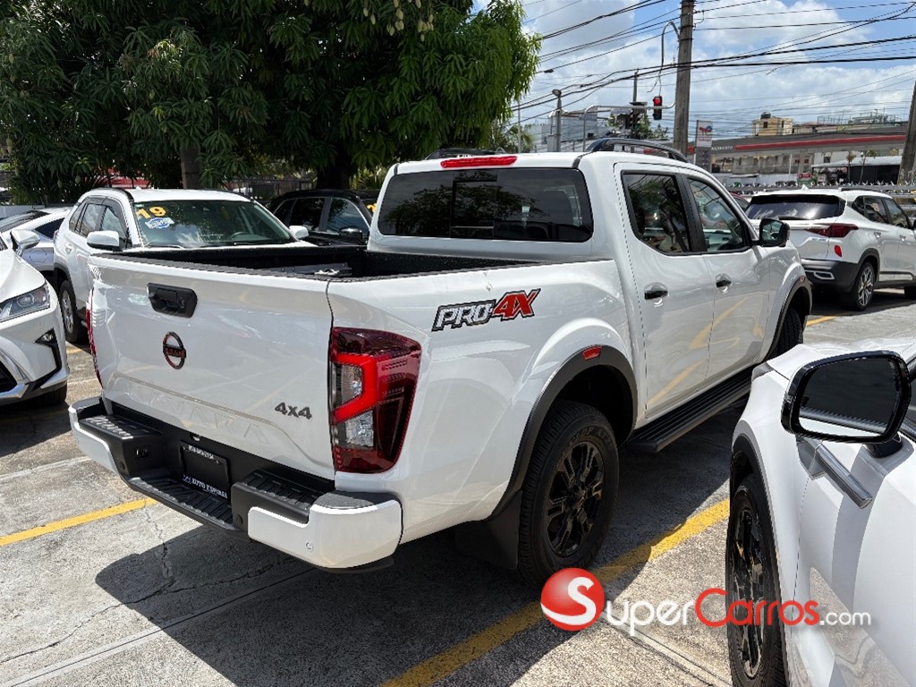 2025 Nissan Navara PRO X4 — foto 6 / 11