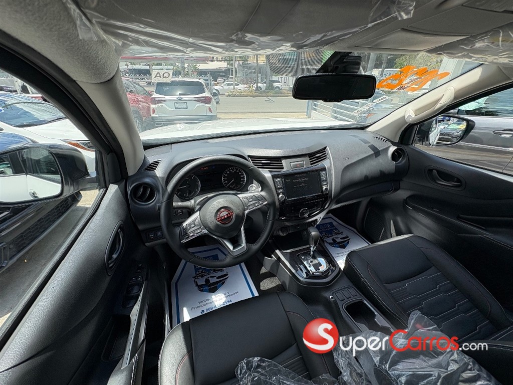 2025 Nissan Navara PRO X4 — foto 9 / 11