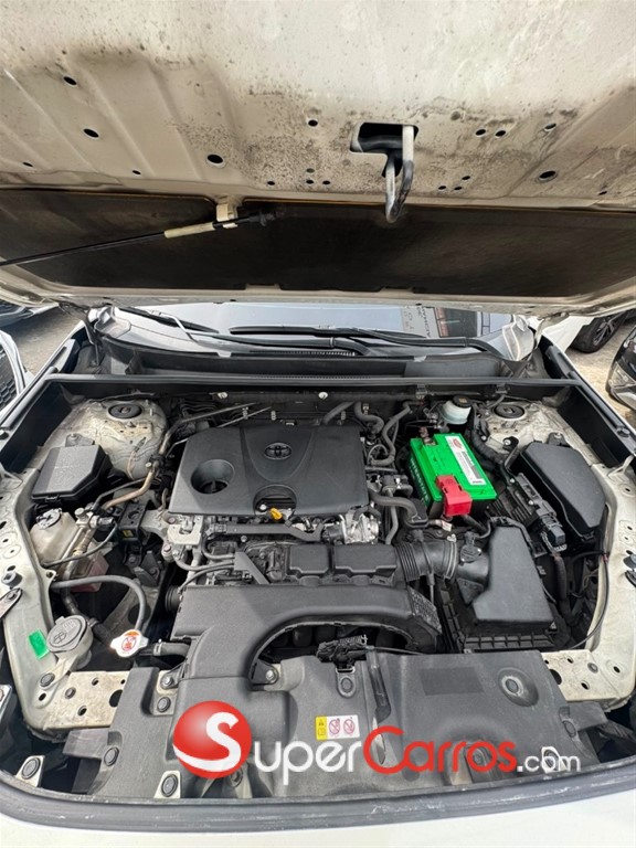 2020 Toyota RAV4 LE — foto 8 / 12