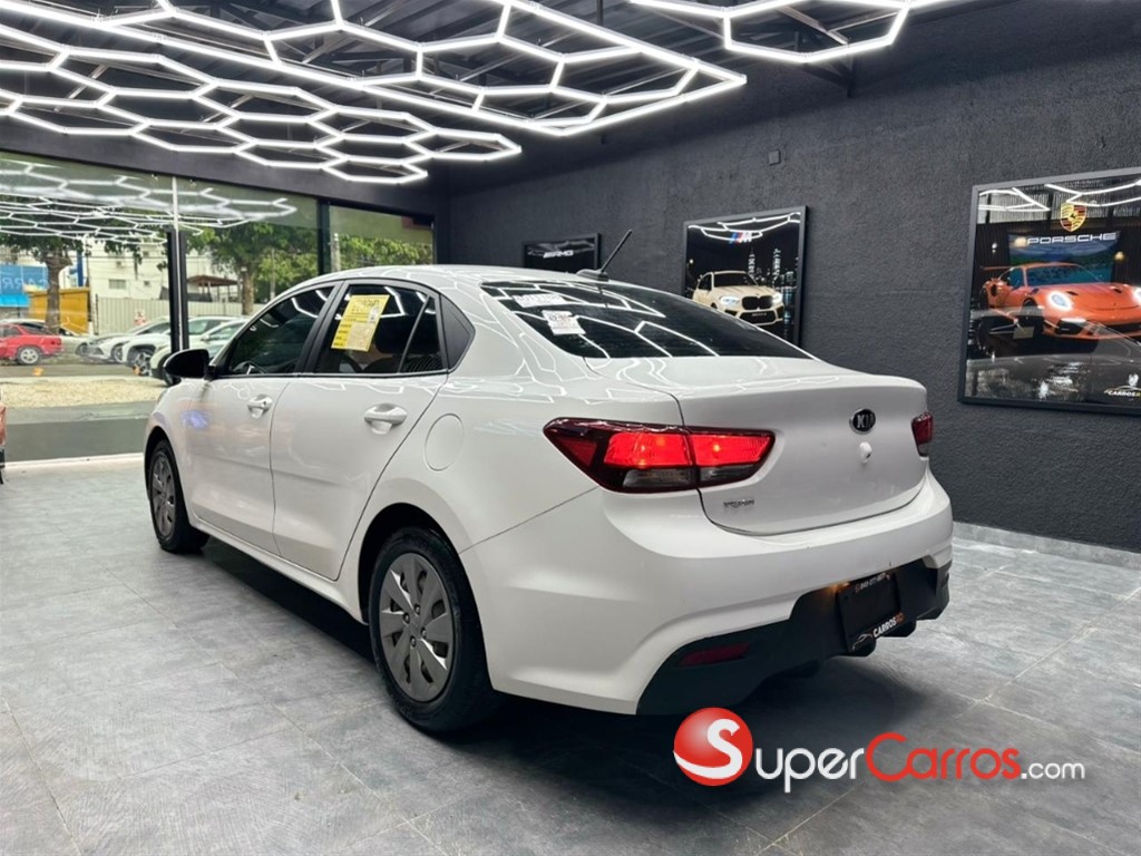 2020 Kia Rio S — foto 4 / 11