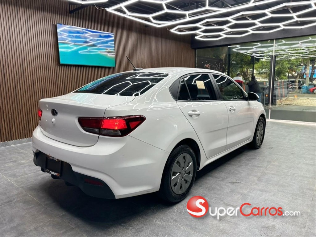 2020 Kia Rio S — foto 5 / 11