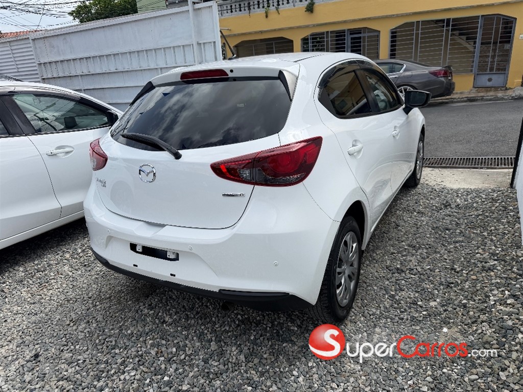 2020 Mazda 2 — foto 3 / 12