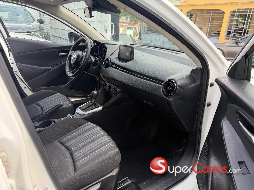 2020 Mazda 2 — foto 11 / 12