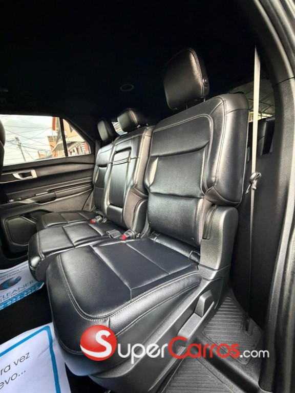 2020 Ford Explorer XLT — foto 5 / 12