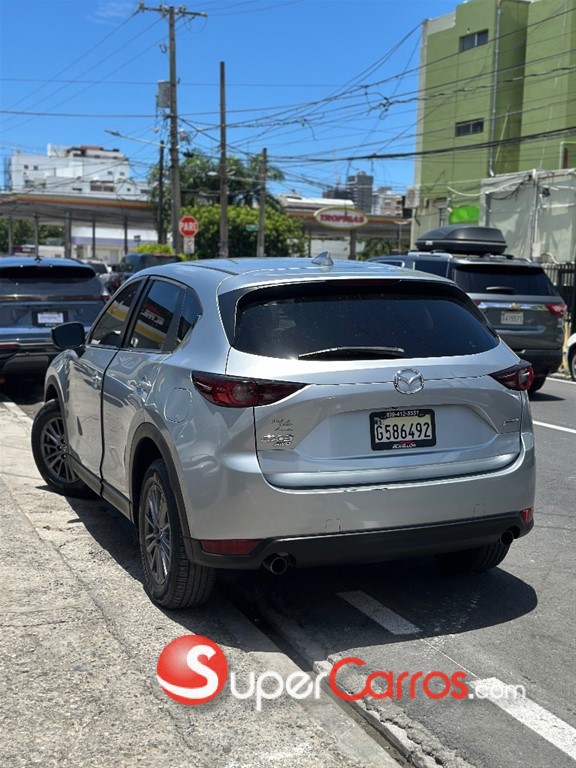 2017 Mazda CX-5 Touring — foto 4 / 9