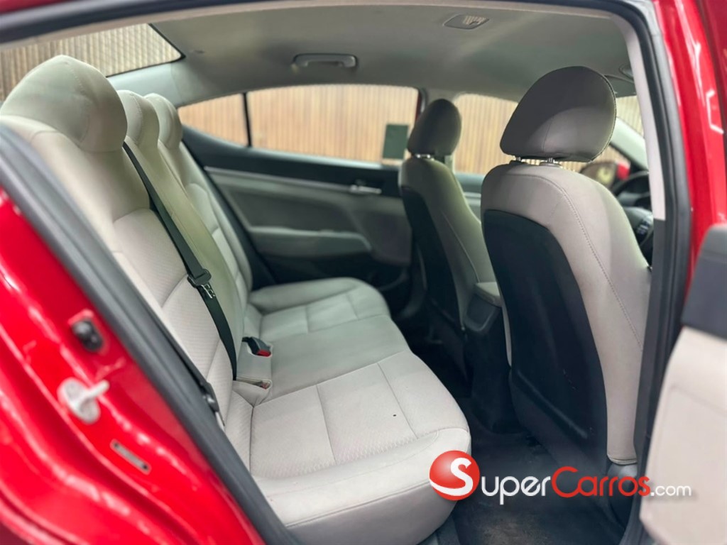 2020 Hyundai Elantra SEL — foto 9 / 11