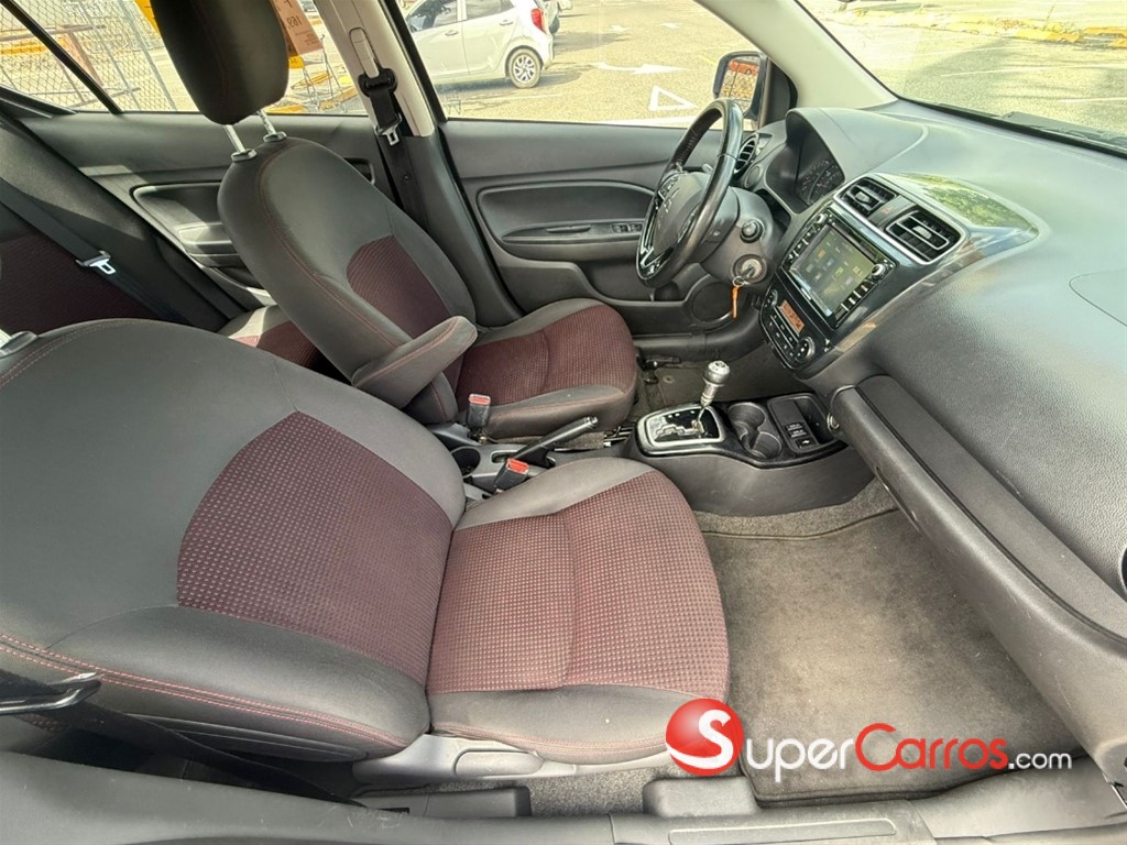 2020 Mitsubishi Motors Mirage G4 SE — foto 8 / 12