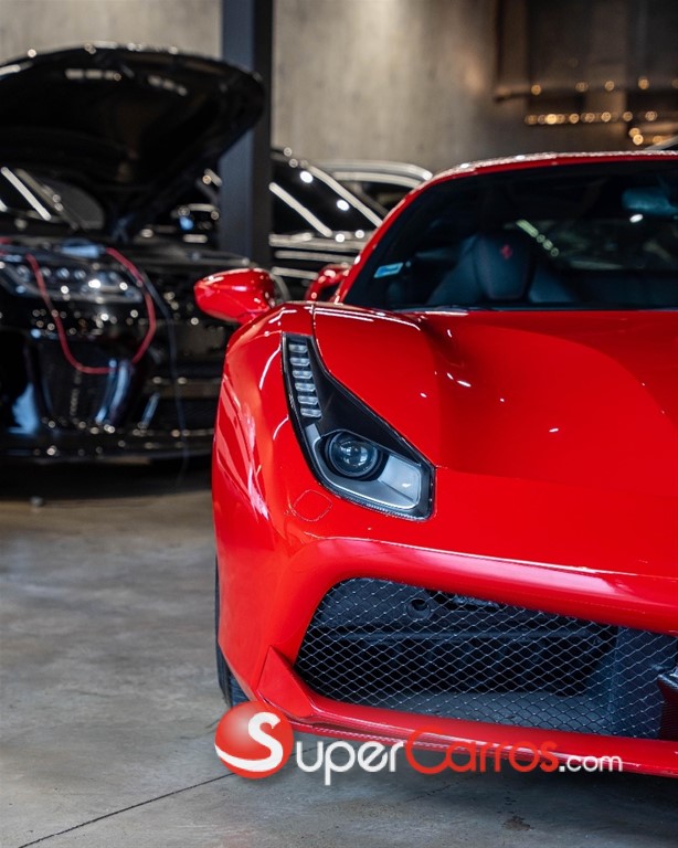 2016 Ferrari 488 GTB — foto 3 / 12