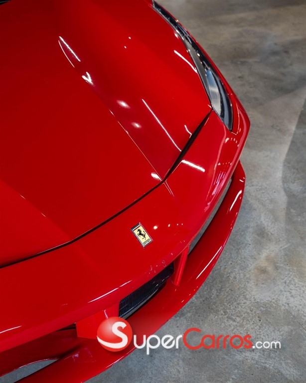 2016 Ferrari 488 GTB — foto 6 / 12