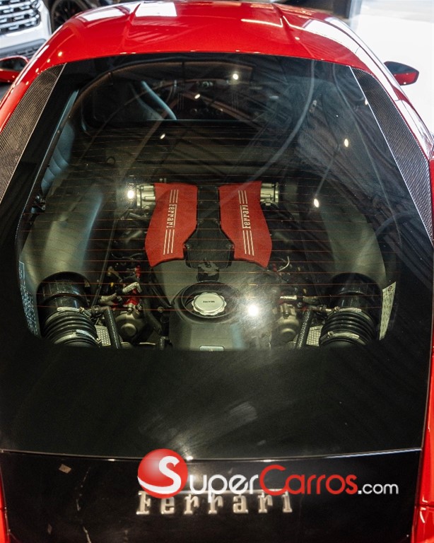 2016 Ferrari 488 GTB — foto 7 / 12