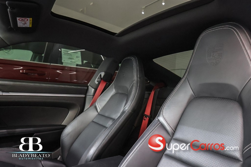 2021 Porsche 911 Carrera S — foto 6 / 12
