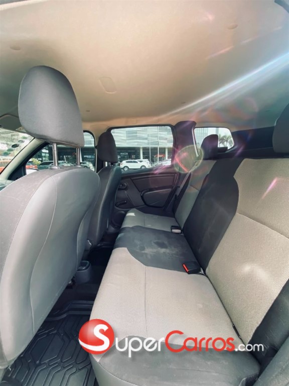 2015 Renault Duster — foto 10 / 10