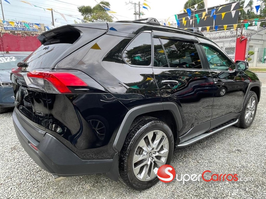 2021 Toyota RAV4 XLE Premium — foto 6 / 11