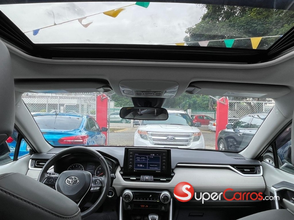 2021 Toyota RAV4 XLE Premium — foto 7 / 11