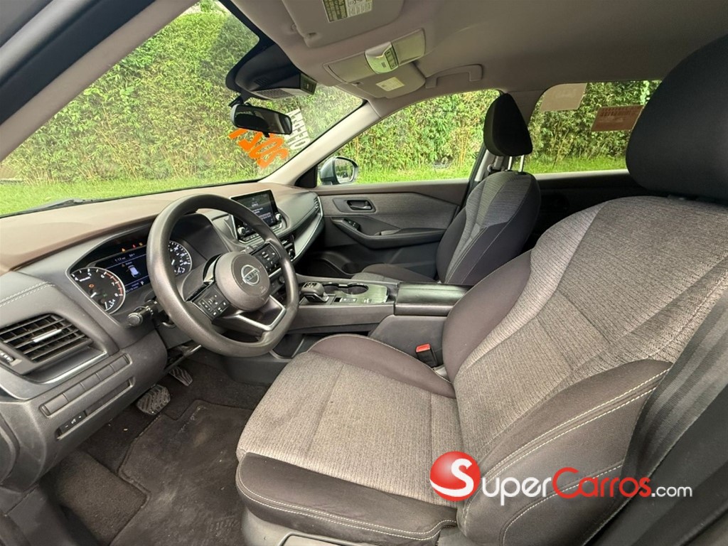 2021 Nissan Rogue SV — foto 6 / 11