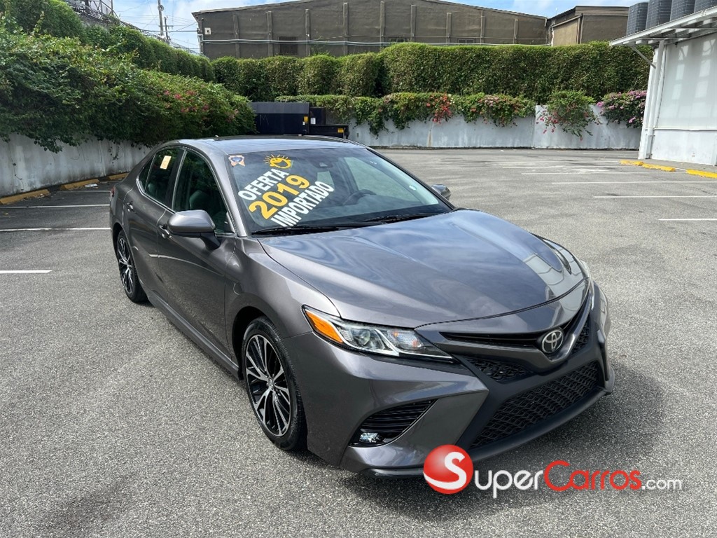 2019 Toyota Camry SE