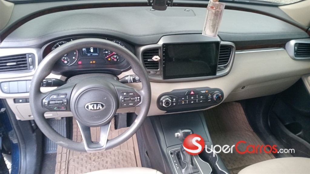 2017 Kia Sorento LX — foto 2 / 7