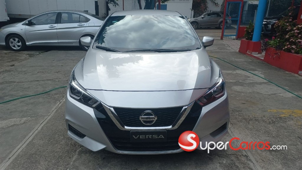 2022 Nissan Versa — foto 7 / 12