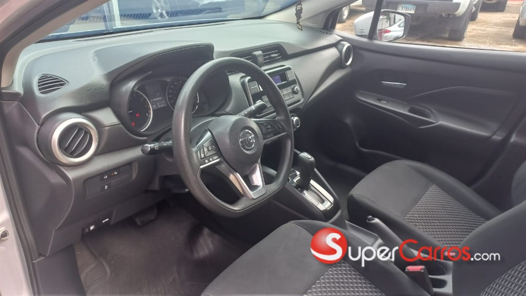 2022 Nissan Versa — foto 9 / 12
