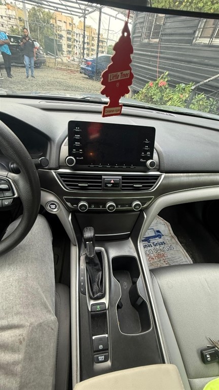 2018 Honda Accord LX — foto 5 / 11