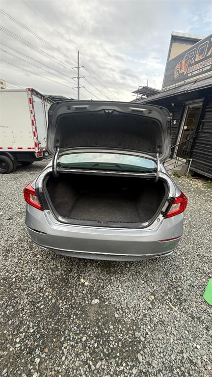 2018 Honda Accord LX — foto 6 / 11