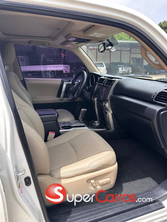 2011 Toyota 4 Runner Limited — foto 6 / 9