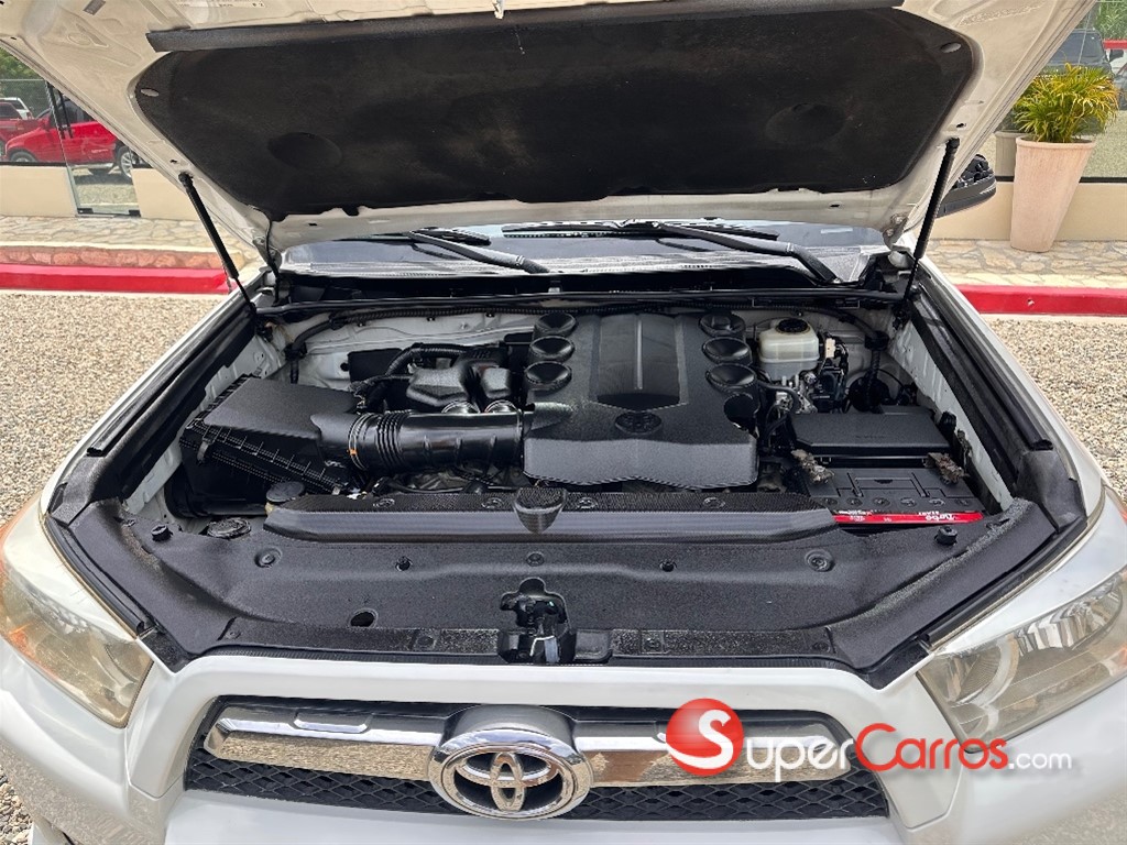 2011 Toyota 4 Runner Limited — foto 7 / 9