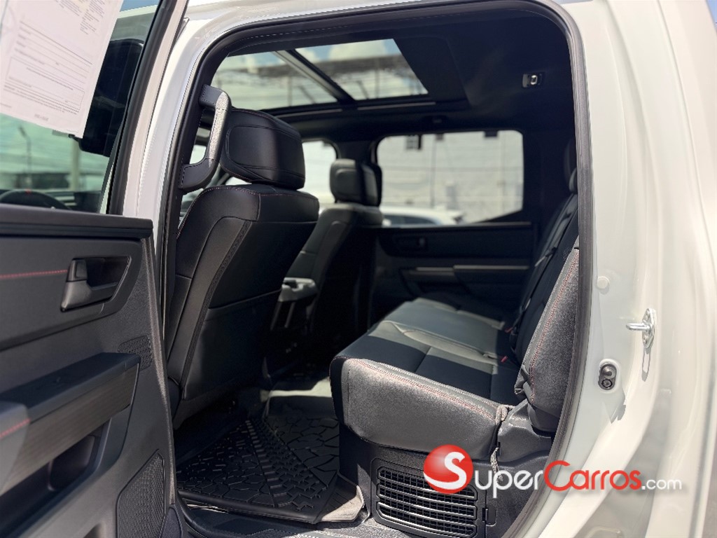 2025 Toyota Tundra TRD PRO — foto 7 / 12