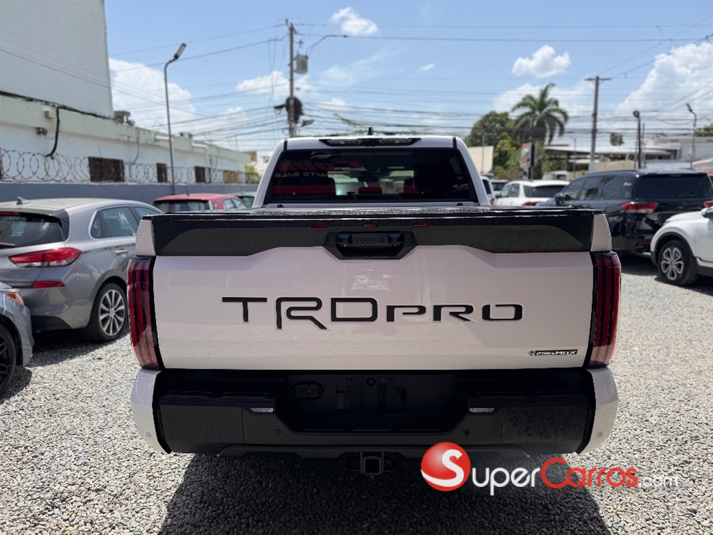 2025 Toyota Tundra TRD PRO — foto 10 / 12