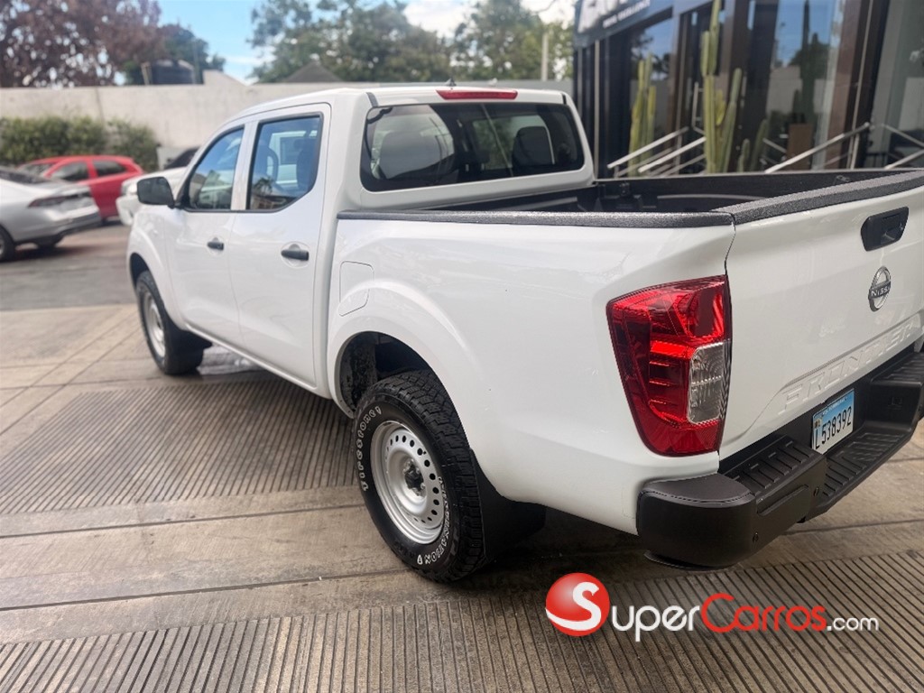 2025 Nissan Frontier S — foto 4 / 9