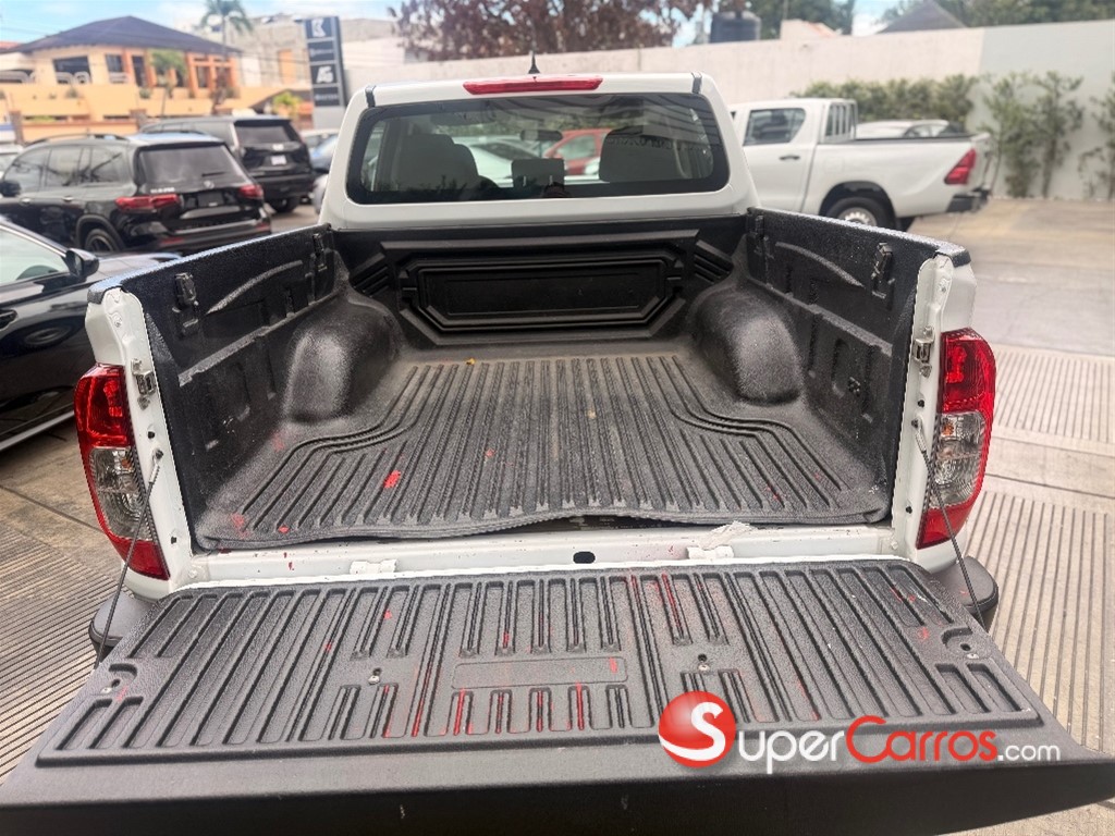 2025 Nissan Frontier S — foto 5 / 9
