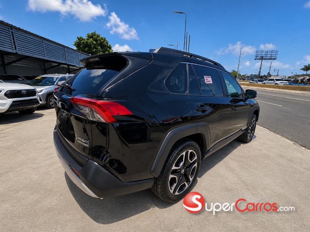 2020 Toyota RAV4 Adventure — foto 7 / 12