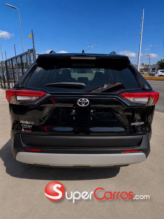 2020 Toyota RAV4 Adventure — foto 10 / 12