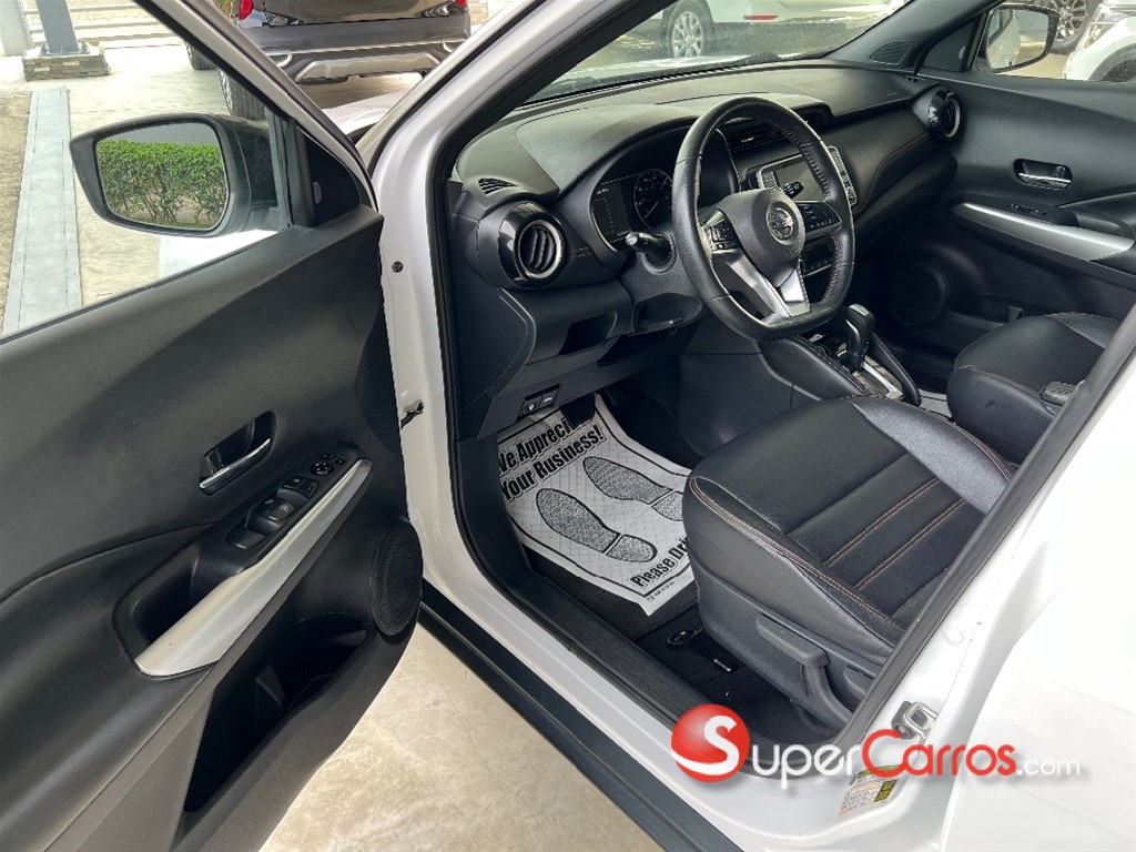 2020 Nissan Kicks SR — foto 9 / 11