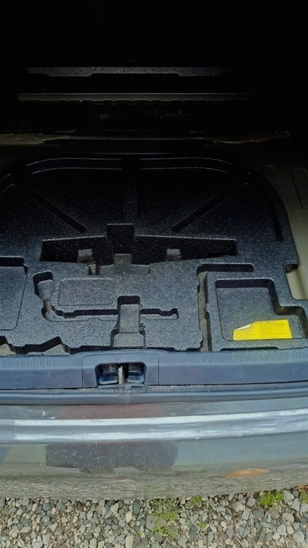 2014 Toyota Camry SE — foto 11 / 12