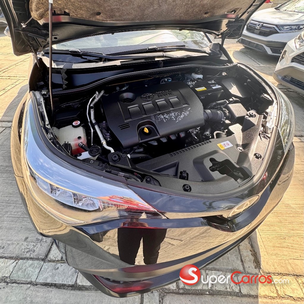 2020 Toyota C-HR LE — foto 9 / 10
