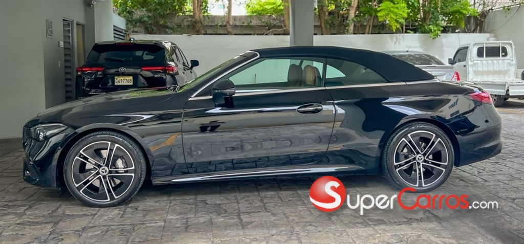 2025 Mercedes-Benz Clase CLE 300 4Matic Cabriolet — foto 4 / 12