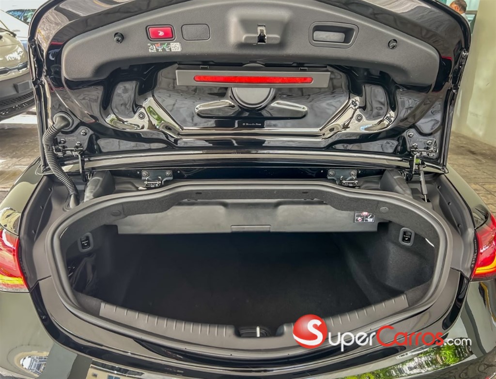 2025 Mercedes-Benz Clase CLE 300 4Matic Cabriolet — foto 10 / 12