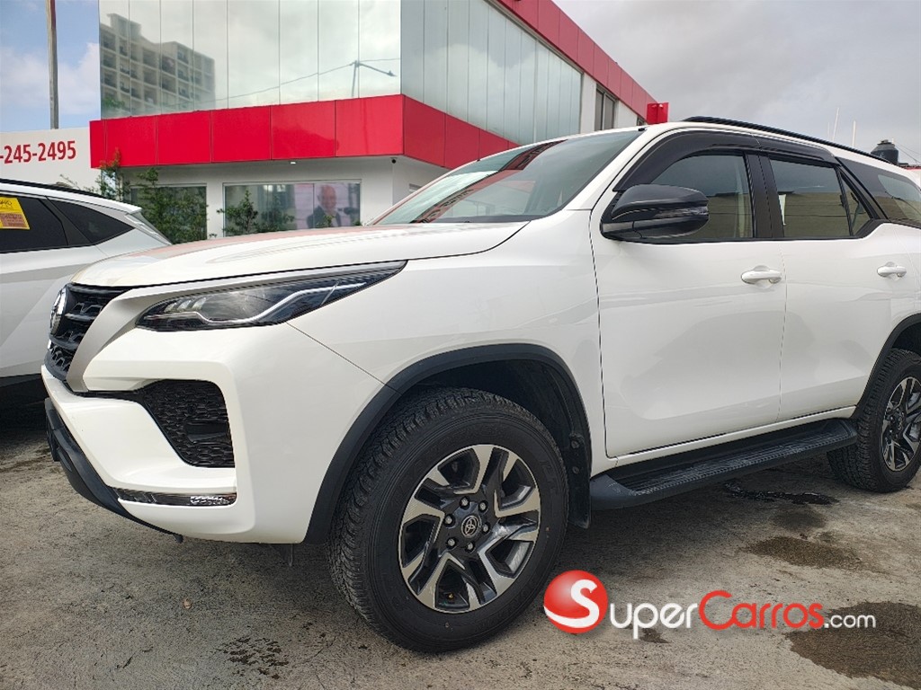 2021 Toyota Fortuner SRV