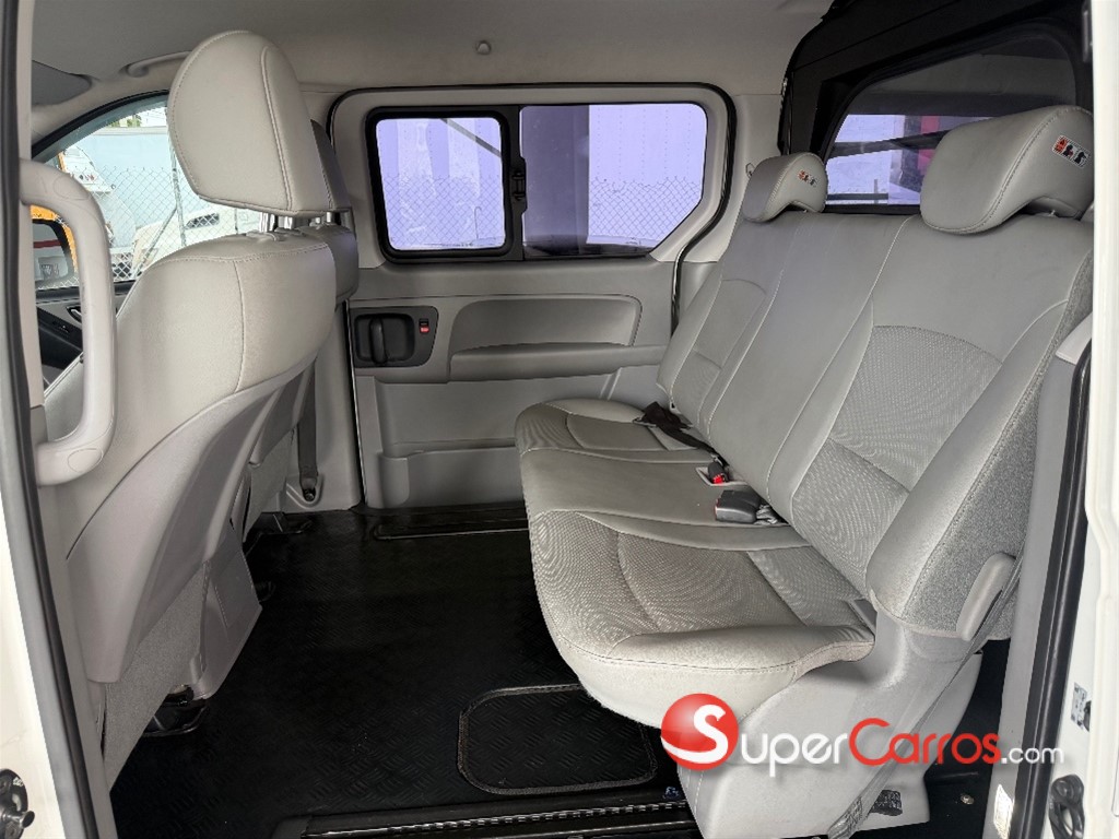 2020 Hyundai Grand Starex — foto 8 / 12
