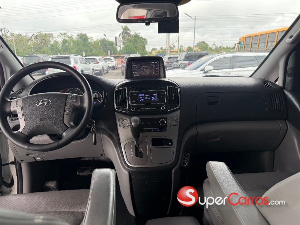 2020 Hyundai Grand Starex — foto 9 / 12