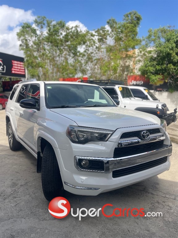 2020 Toyota 4 Runner Limited — foto 12 / 12
