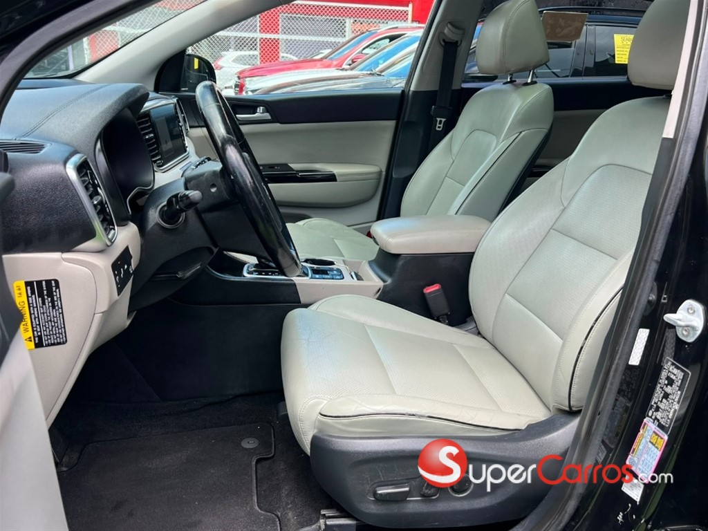2020 Kia Sportage EX — foto 10 / 12