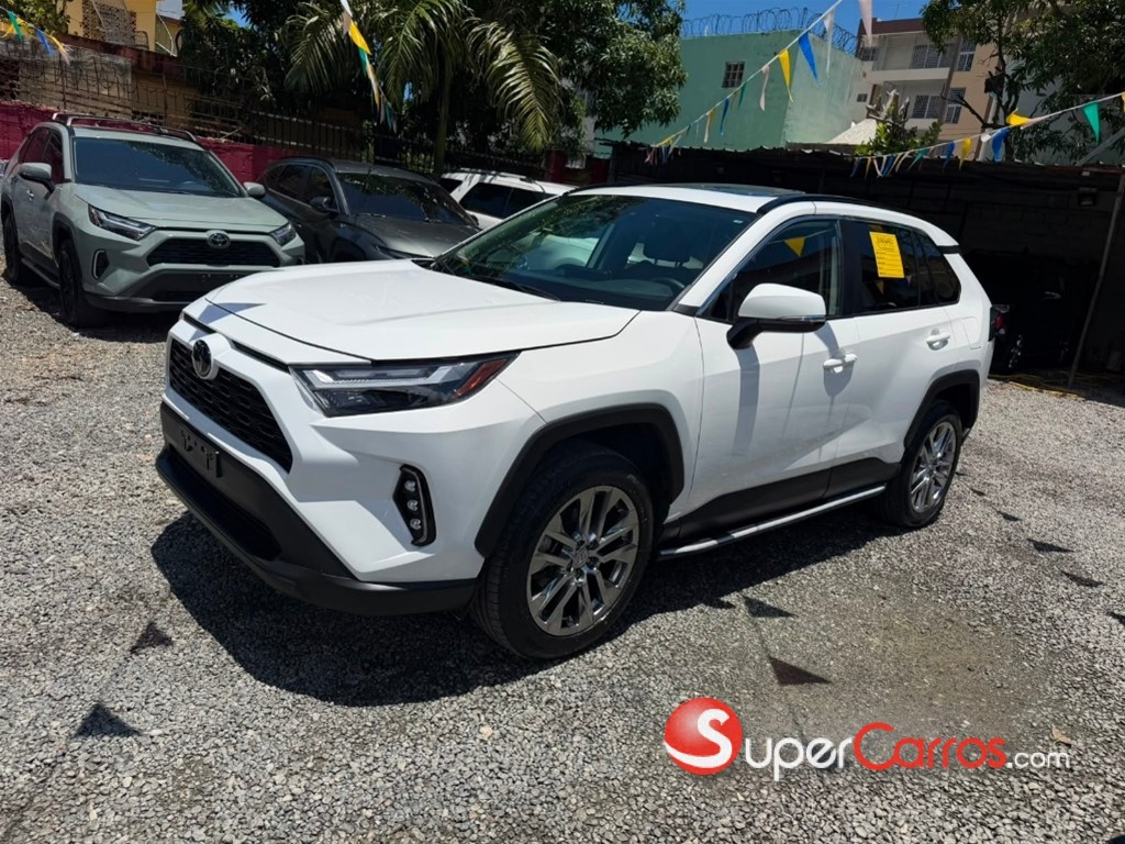 2025 Toyota RAV4 XLE Premium — foto 3 / 10